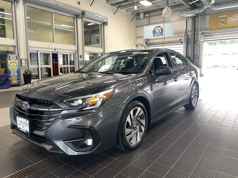 Used 2025 Subaru Legacy Limited AWD/4WD image 3