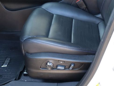 Used 2024 Cadillac XT4 Sport FWD image 14