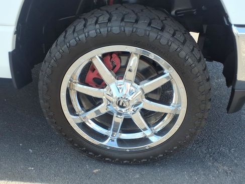 Used 2019 RAM 1500 Big Horn AWD/4WD image 9