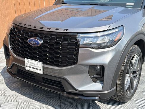 Used 2025 Ford Explorer ST-Line w/ Premium Package RWD image 21