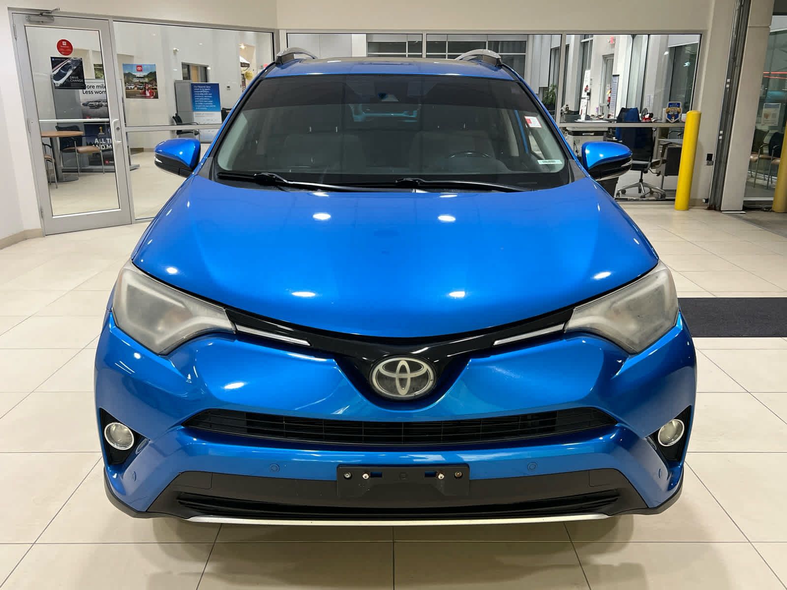 Used 2016 Toyota RAV4 XLE w/ Convenience Package AWD/4WD image 2