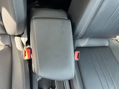 Used 2023 Volkswagen Tiguan SE w/ Panoramic Sunroof Package FWD image 34