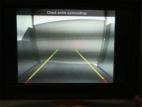 Used 2019 Dodge Challenger SXT w/ Blacktop Package image 3