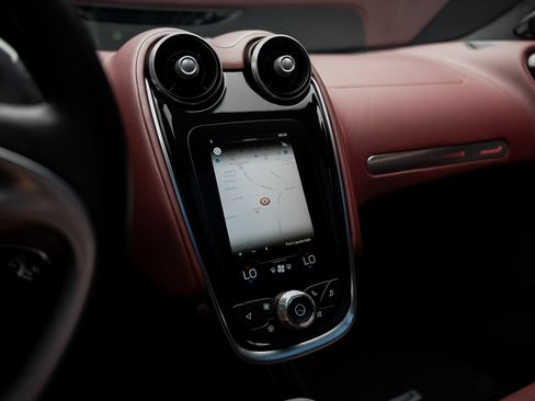 Used 2023 McLaren GT RWD image 45