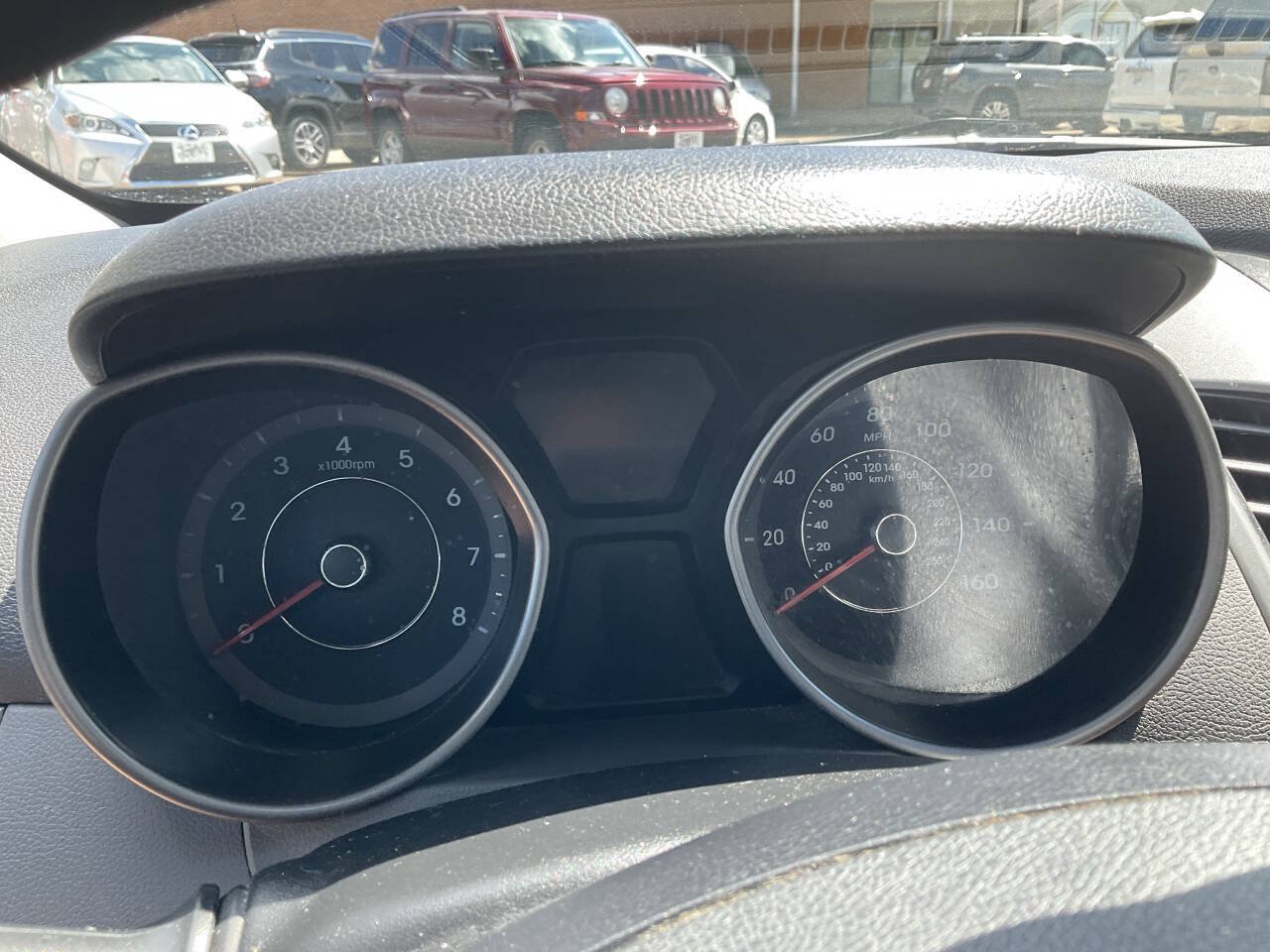 Used 2016 Hyundai Elantra SE FWD image 14