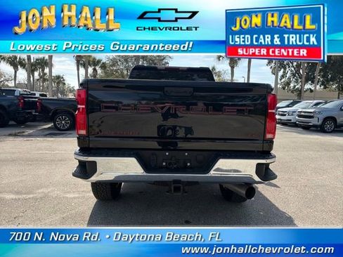 Used 2025 Chevrolet Silverado 3500 LTZ image 11