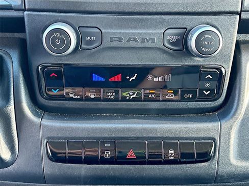 Used 2025 RAM ProMaster 2500 w/ Convenience Group FWD image 15