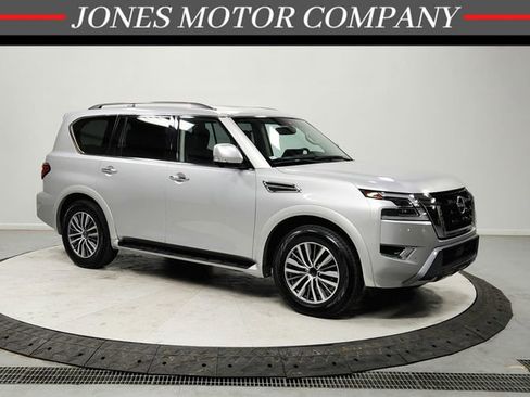 Used 2023 Nissan Armada SL w/ Captain's Chairs Package image 1