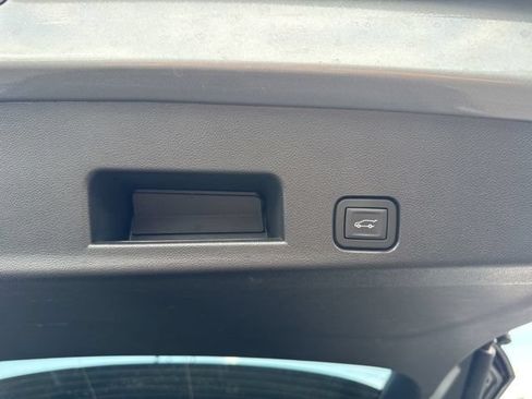 Used 2025 Buick Enclave Preferred FWD image 6