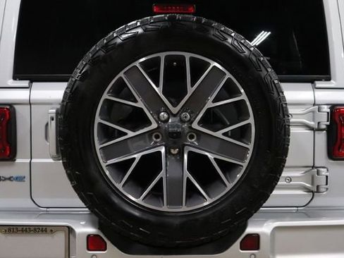 Used 2024 Jeep Wrangler High Altitude AWD/4WD image 29