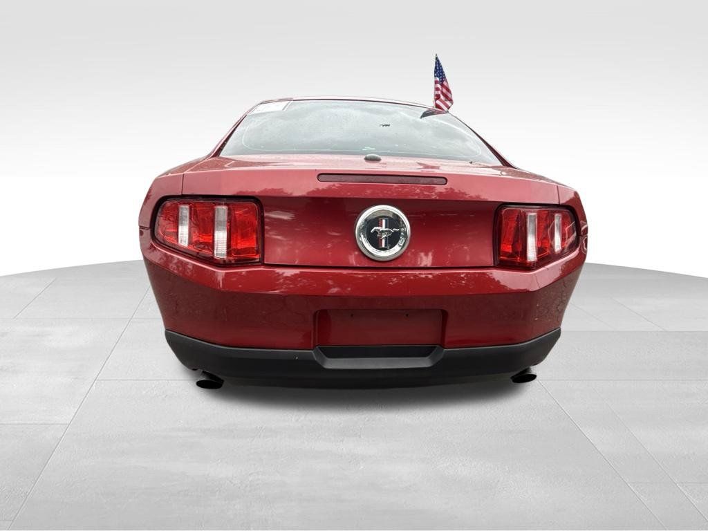 Used 2012 Ford Mustang Premium RWD image 4