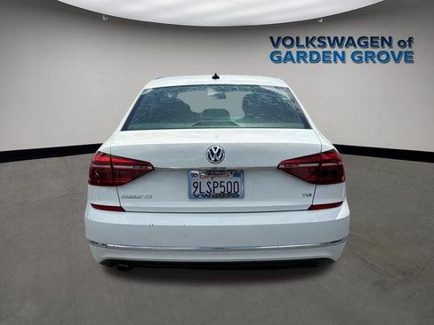 Used 2017 Volkswagen Passat 1.8T SE FWD image 6