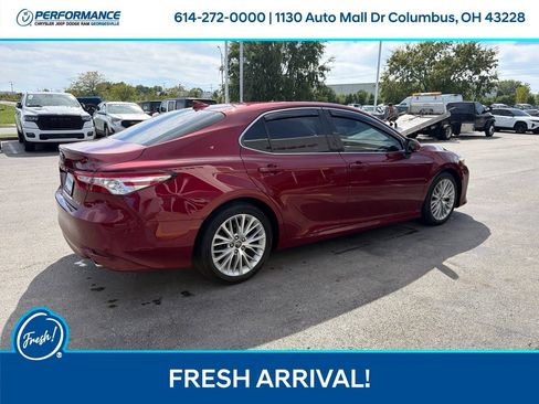 Used 2019 Toyota Camry XLE w/ Navigation Package FWD image 11