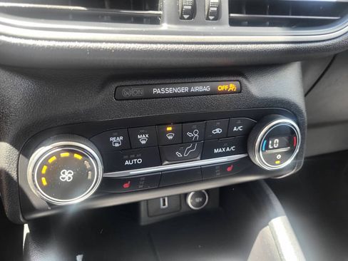 Used 2020 Ford Escape SE FWD image 72