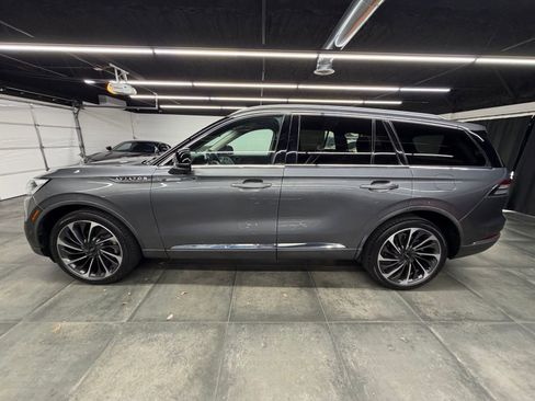 Used 2022 Lincoln Aviator Reserve w/ Equipment Group 201A image 3