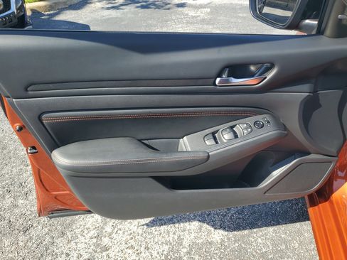 Certified 2022 Nissan Altima 2.5 SR image 9