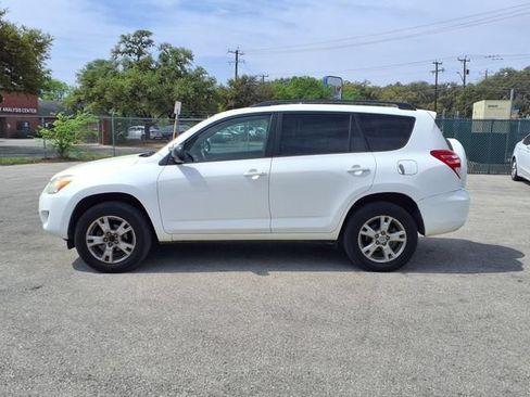 Used 2011 Toyota RAV4 2WD w/ Upgrade Value Pkg image 4
