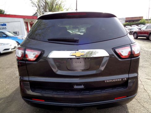Used 2015 Chevrolet Traverse LS image 6