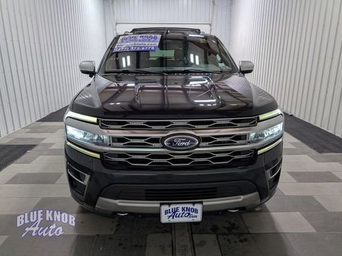 Used 2023 Ford Expedition Platinum AWD/4WD image 6