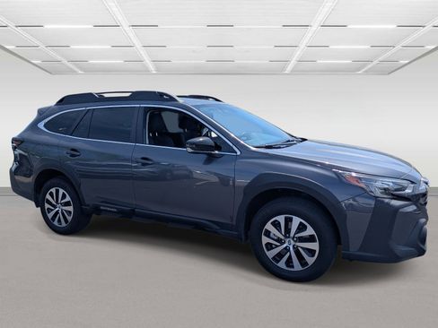 Certified 2025 Subaru Outback Premium image 7