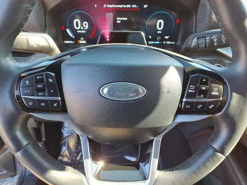 Used 2025 Ford Explorer Platinum w/ LUX Leather Package image 26