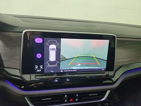 Used 2024 Volkswagen Atlas SEL image 8