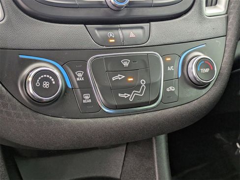 Used 2021 Chevrolet Malibu RS image 24