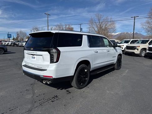 New 2026 Chevrolet Suburban Premier AWD/4WD image 7