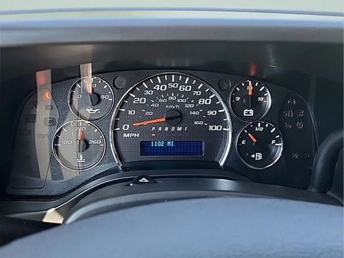 Used 2025 Chevrolet Express 2500 Extended w/ Driver Convenience Package RWD image 18