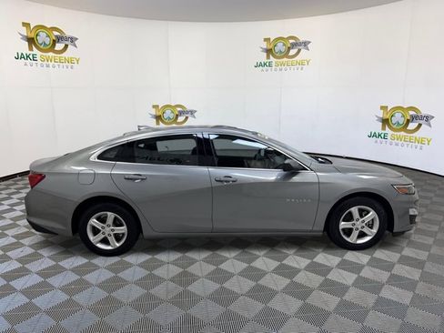 Used 2024 Chevrolet Malibu LT FWD image 11