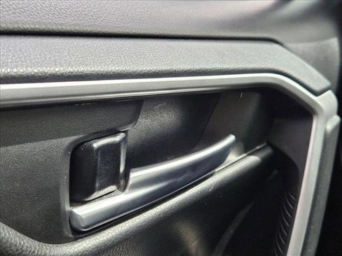 Used 2025 Toyota RAV4 XLE image 17