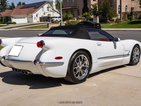 Used 2004 Chevrolet Corvette Convertible w/ Preferred Equipment Group RWD image 18