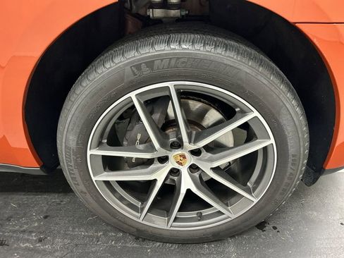 Certified 2023 Porsche Macan Turbo AWD/4WD image 8