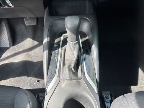 Used 2024 Toyota Corolla LE FWD image 18