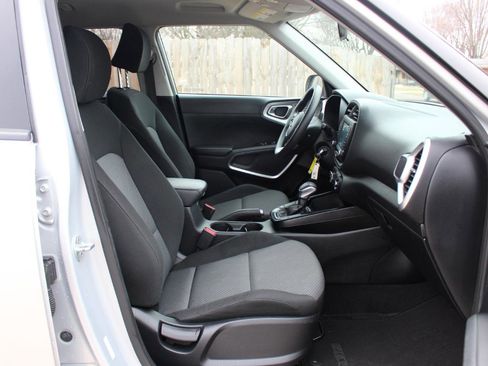Used 2021 Kia Soul LX FWD image 34