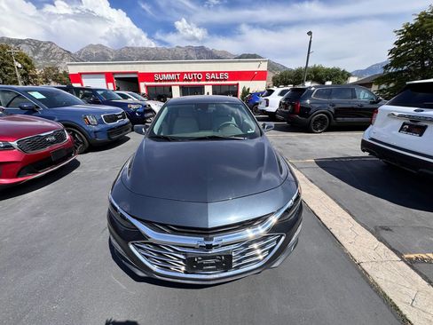 Used 2021 Chevrolet Malibu LT image 9