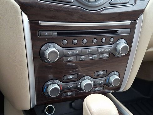 Used 2014 Nissan Pathfinder Platinum w/ Platinum Premium Package image 18