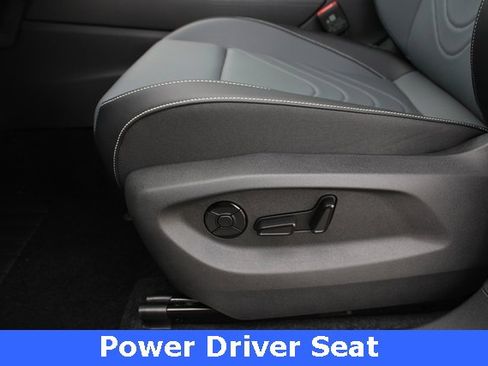 New 2025 Volkswagen Tiguan SE R-Line image 4