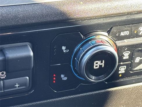 Used 2024 GMC Sierra 2500 SLE w/ SLE Value Package; image 21