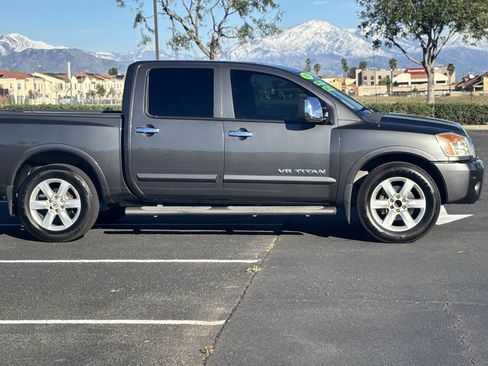 Used 2012 Nissan Titan SL w/ SL Technology Pkg image 4