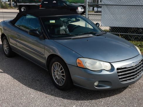 Used 2006 Chrysler Sebring Touring FWD image 8