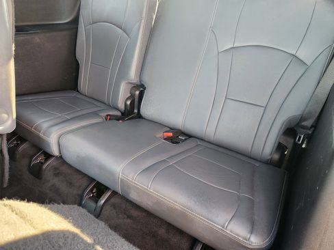 Used 2022 Buick Enclave Premium image 29