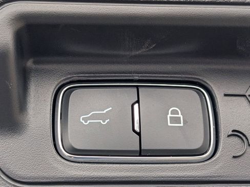 New 2025 Ford Explorer Active w/ Active Comfort Package image 22