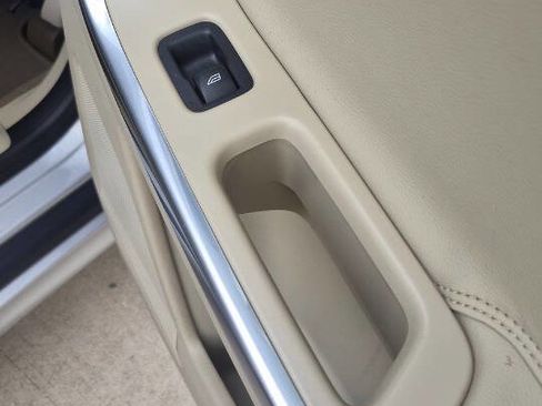 Used 2015 Volvo XC60 T5 Platinum image 55