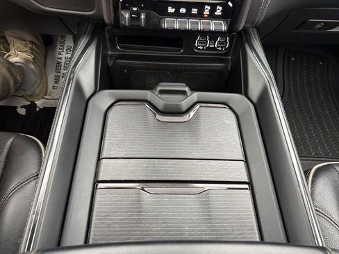 Used 2022 RAM 2500 Limited image 40