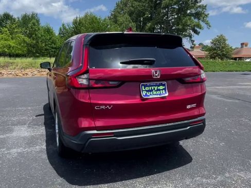Used 2025 Honda CR-V LX image 7