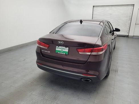 Used 2018 Kia Optima LX FWD image 7
