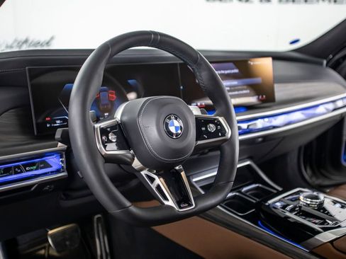 Used 2023 BMW 760i xDrive w/ Executive Package AWD/4WD image 22