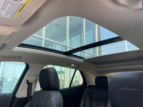 Used 2022 Buick Envision Avenir w/ Technology Package II FWD image 11