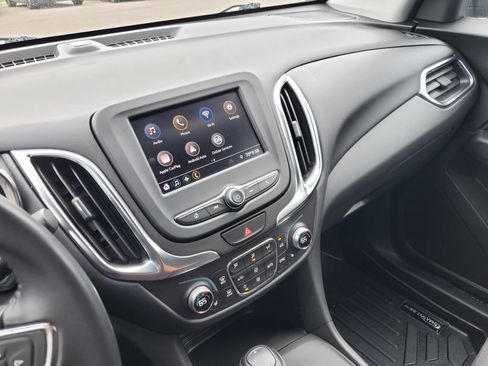 Used 2021 Chevrolet Equinox LT FWD image 25